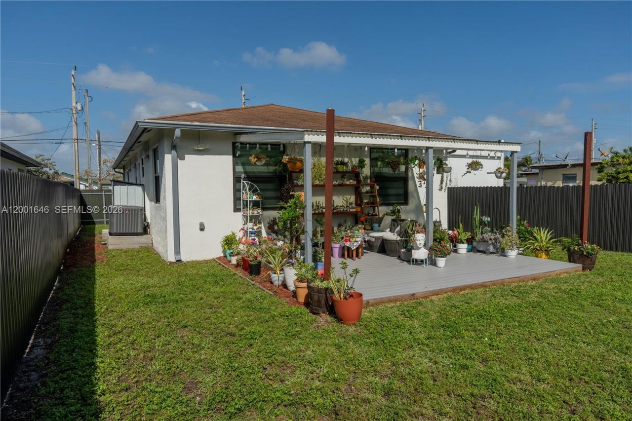 308 NW 2nd Ave, Hallandale Beach, FL 33009 Photo