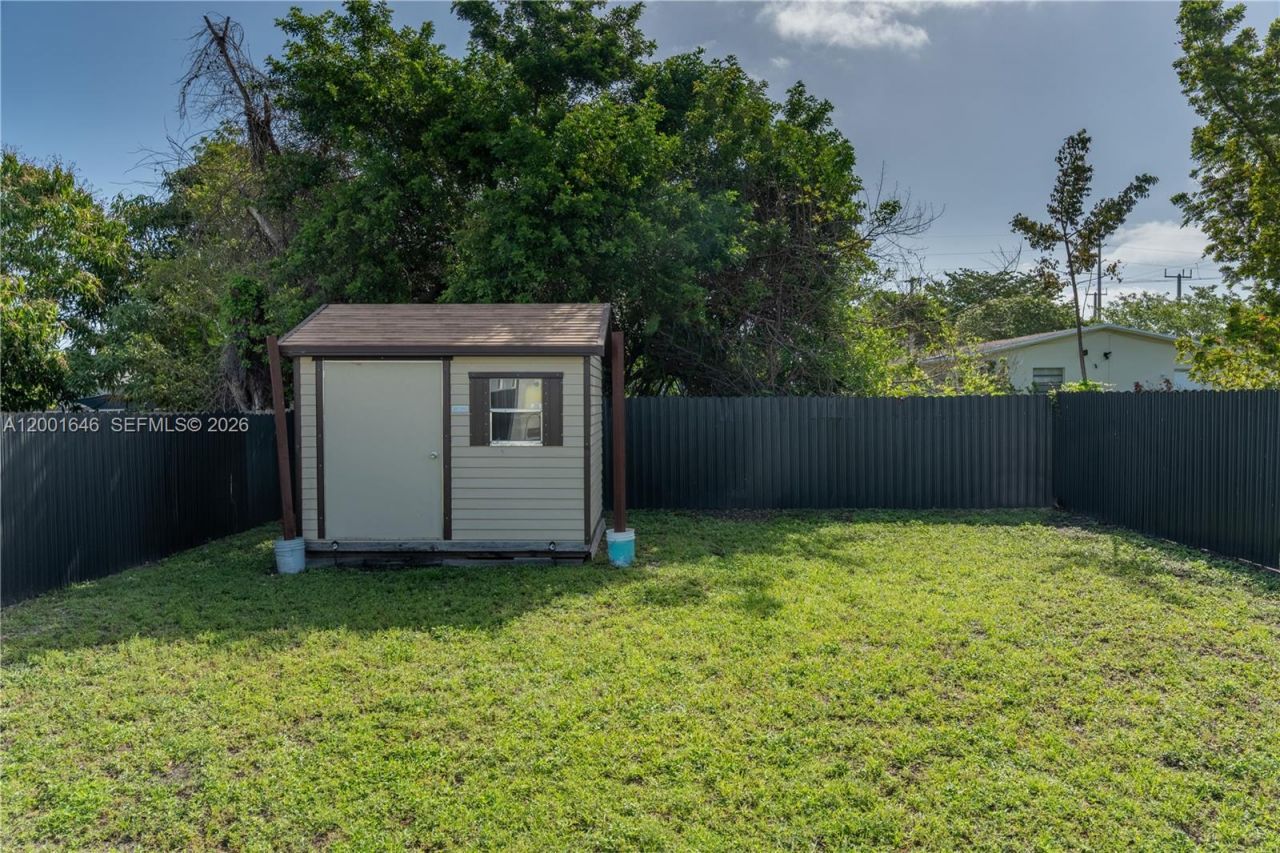 308 NW 2nd Ave, Hallandale Beach, FL 33009 Photo