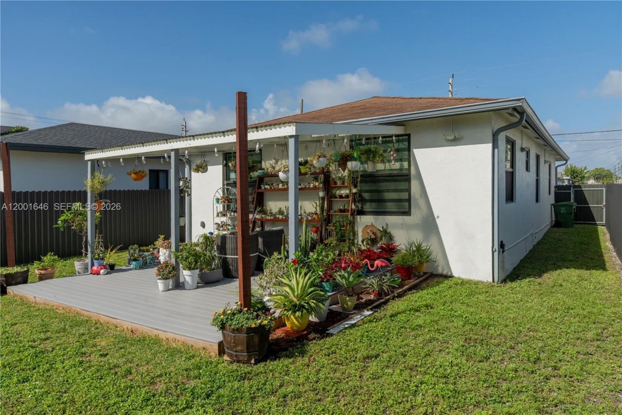 308 NW 2nd Ave, Hallandale Beach, FL 33009 Photo