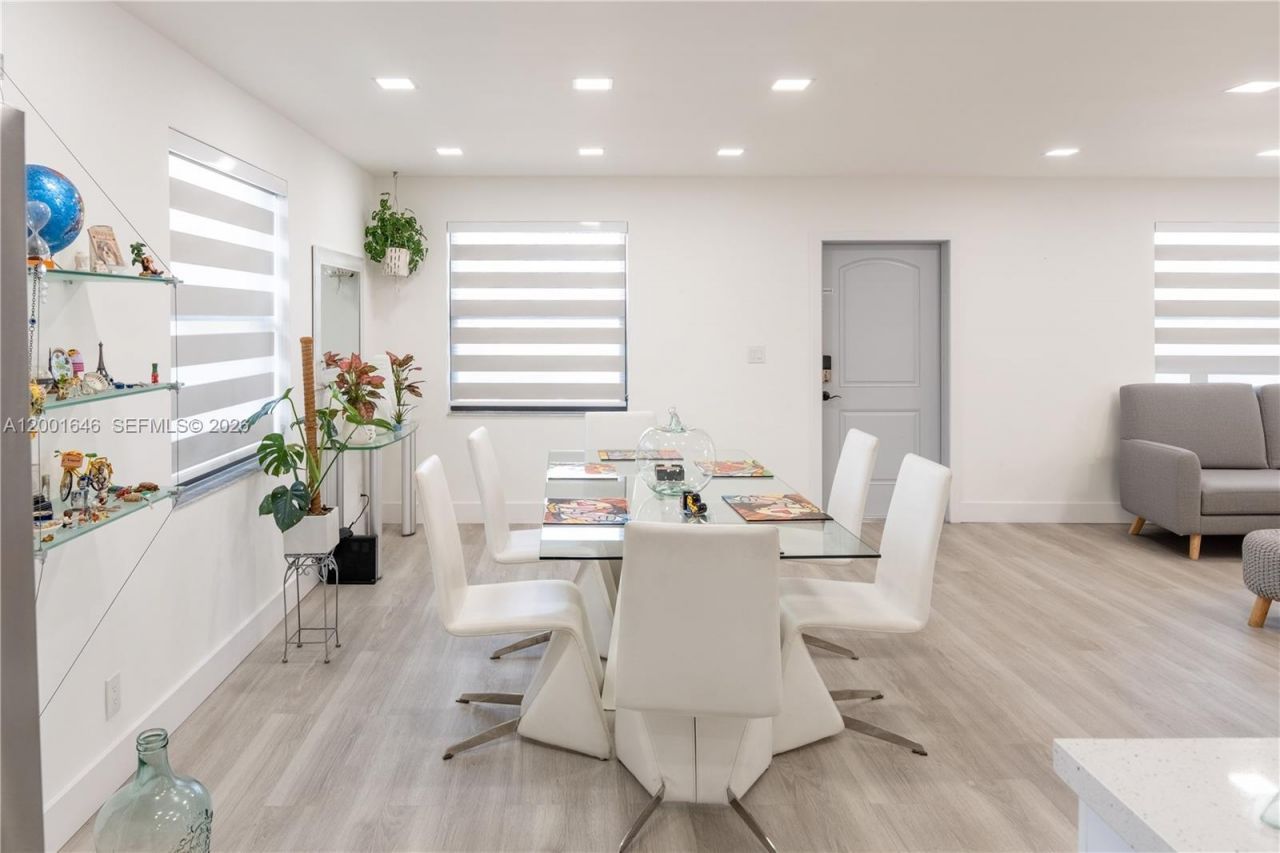 308 NW 2nd Ave, Hallandale Beach, FL 33009 Photo