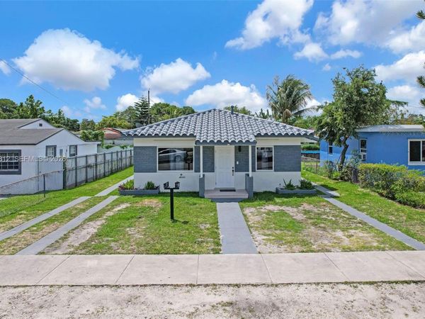 2020 NW 51st St , Miami, FL 33142