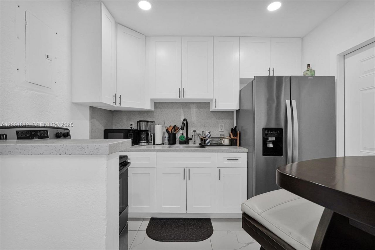 2020 NW 51st St, Miami, FL 33142 Photo