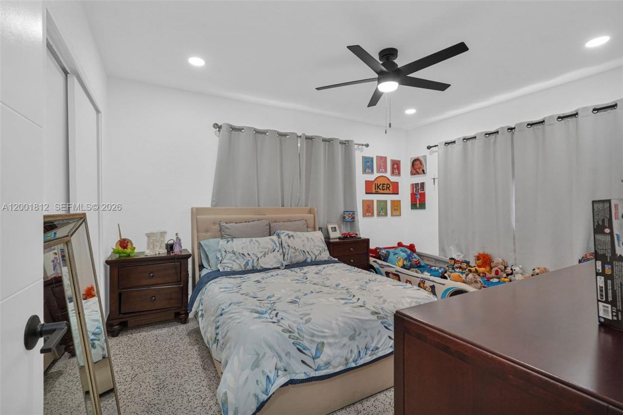 2020 NW 51st St, Miami, FL 33142 Photo