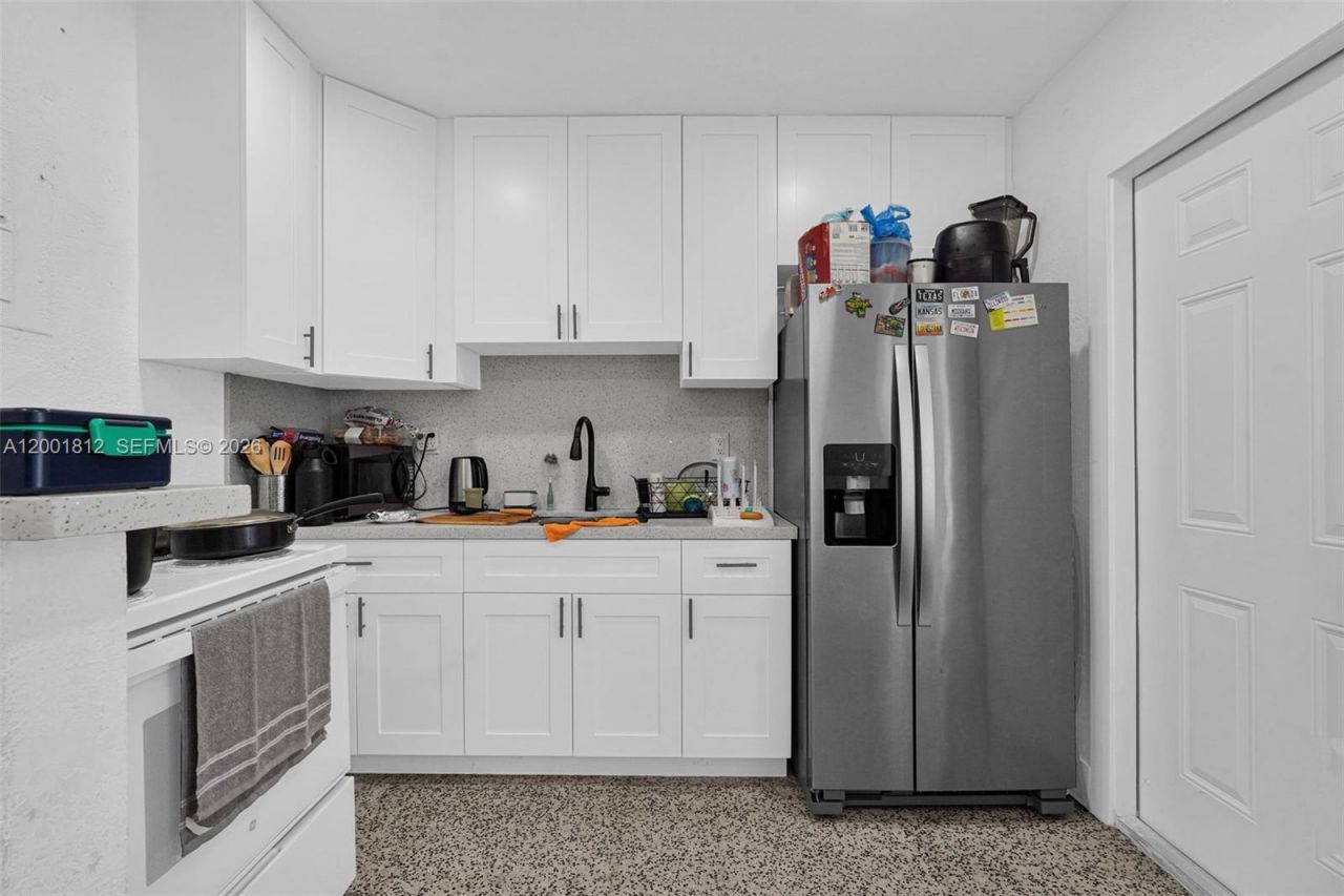 2020 NW 51st St, Miami, FL 33142 Photo