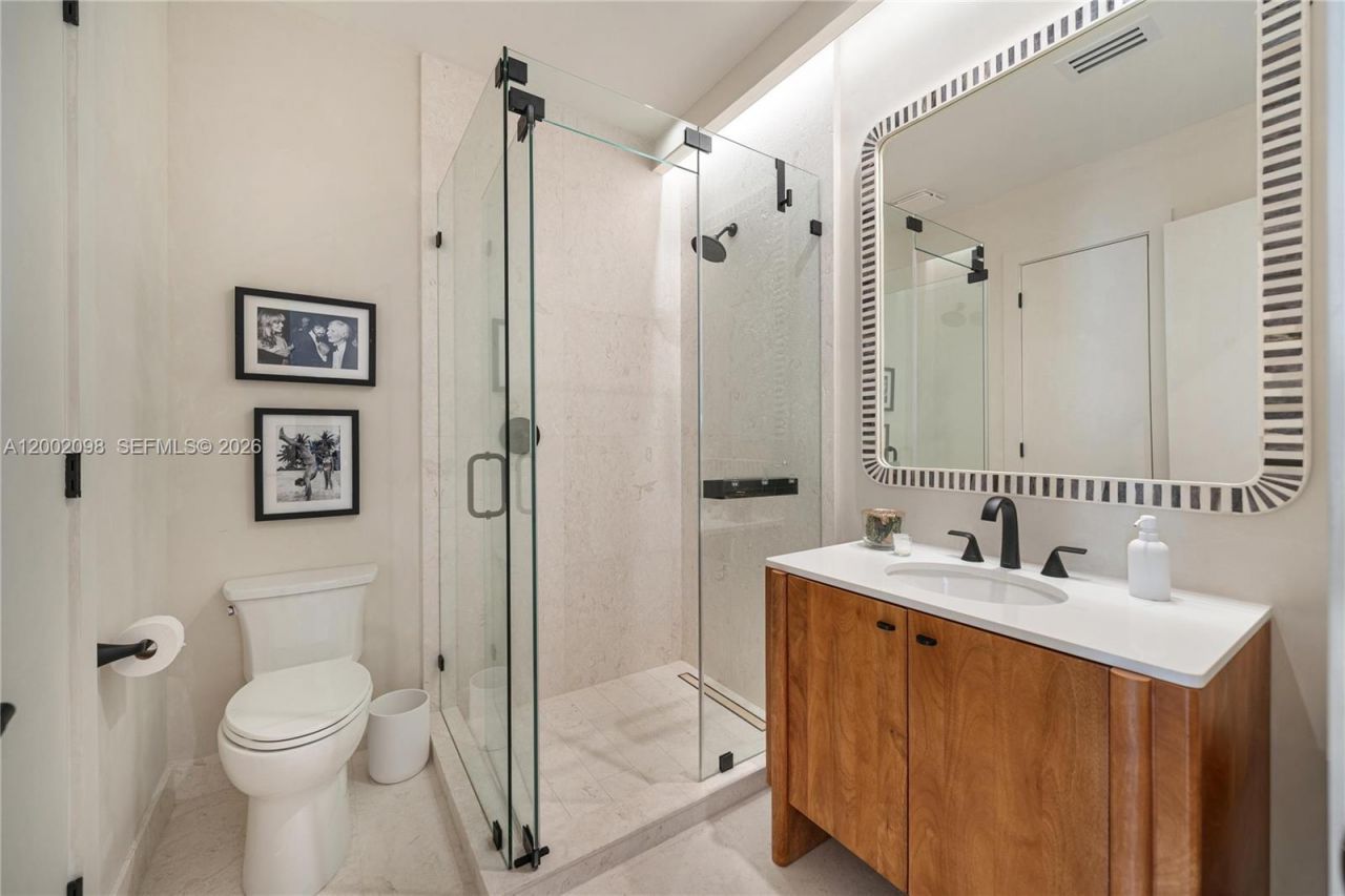 1735 Michigan Ave, Miami Beach, FL 33139 Photo