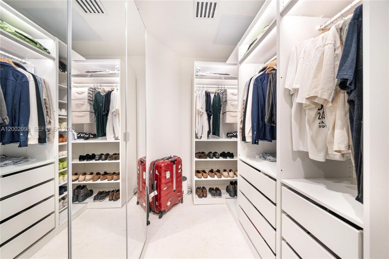 1735 Michigan Ave, Miami Beach, FL 33139 Photo