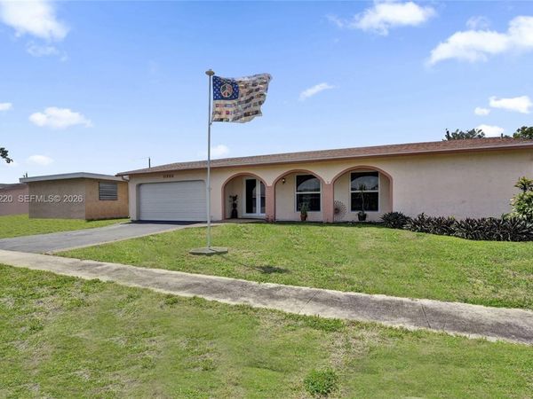 11960 NW 31st St , Sunrise, FL 33323