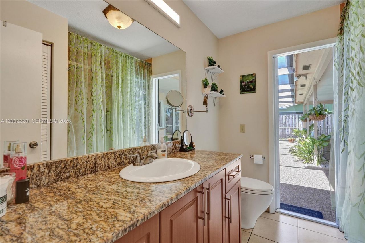 11960 NW 31st St, Sunrise, FL 33323 Photo