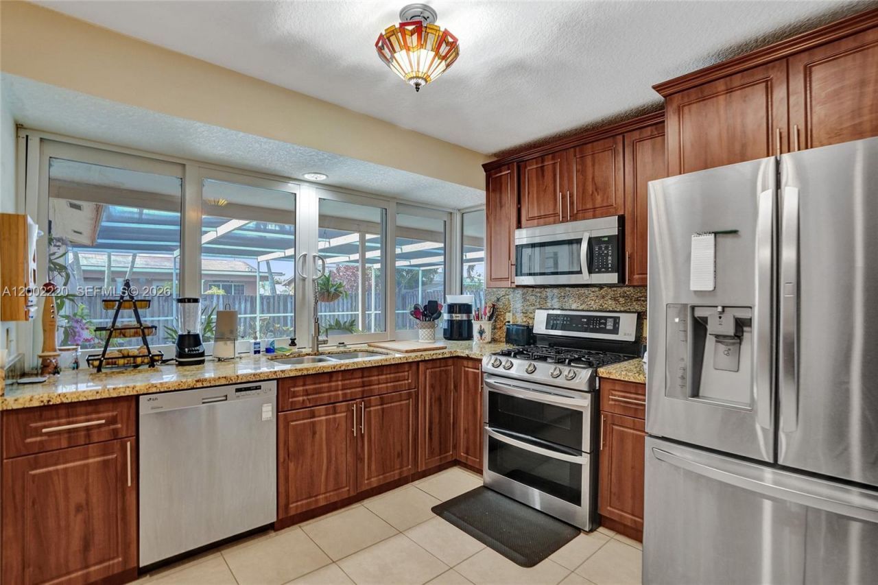 11960 NW 31st St, Sunrise, FL 33323 Photo