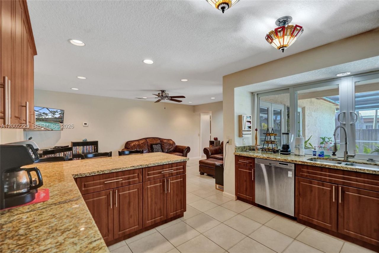 11960 NW 31st St, Sunrise, FL 33323 Photo