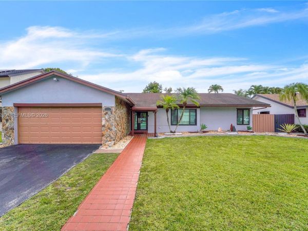 10615 SW 129th Ct , Miami, FL 33186