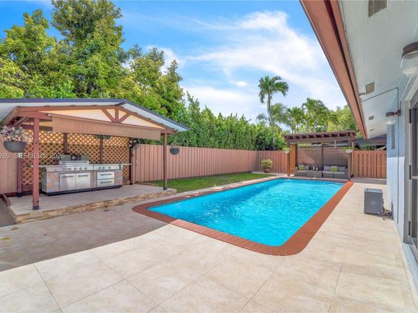 10615 SW 129th Ct, Miami, FL 33186