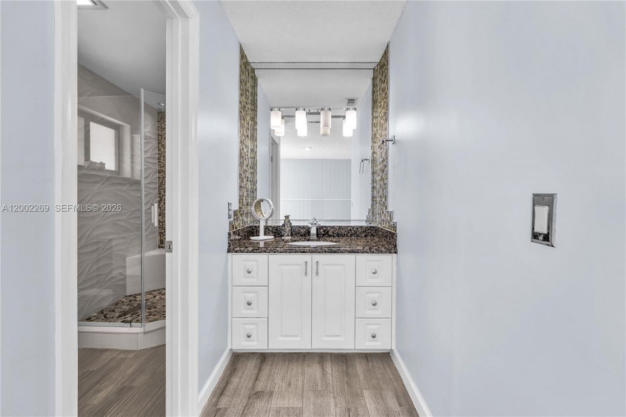 10615 SW 129th Ct, Miami, FL 33186 Photo