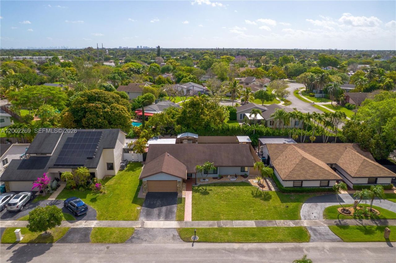 10615 SW 129th Ct, Miami, FL 33186 Photo