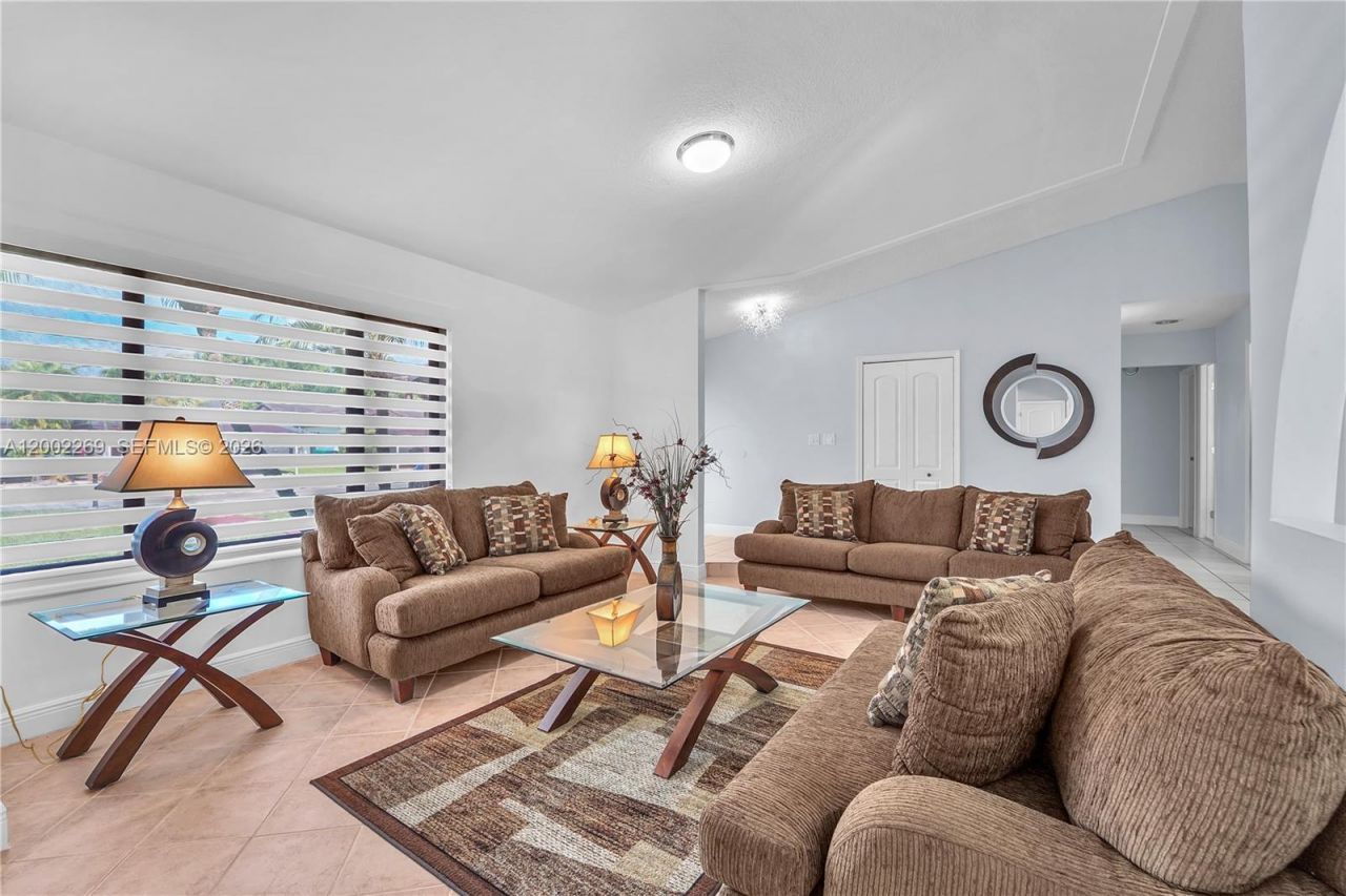 10615 SW 129th Ct, Miami, FL 33186 Photo