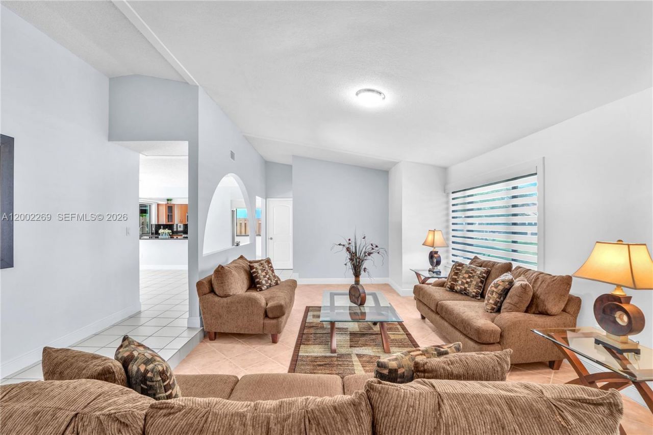 10615 SW 129th Ct, Miami, FL 33186 Photo