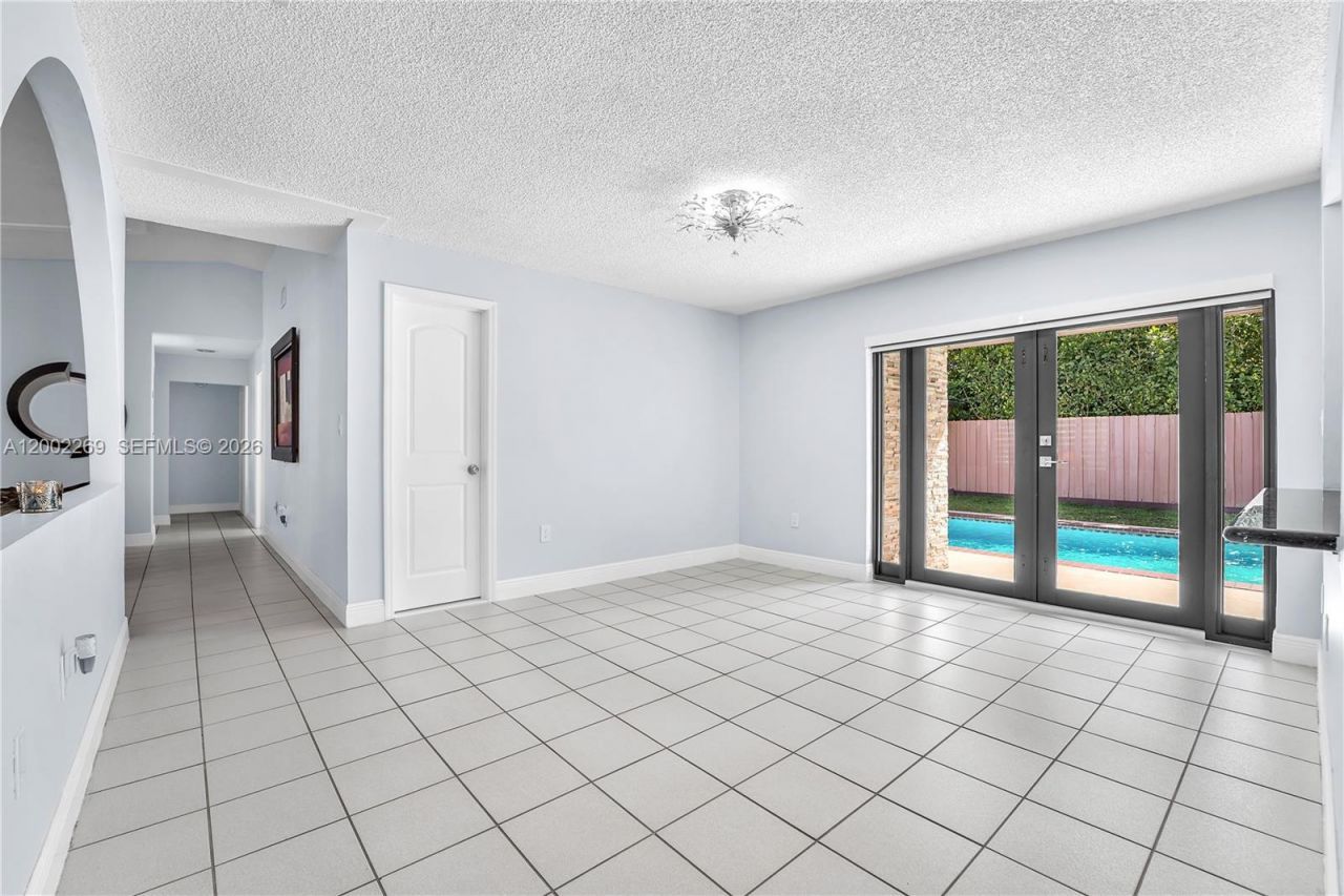 10615 SW 129th Ct, Miami, FL 33186 Photo