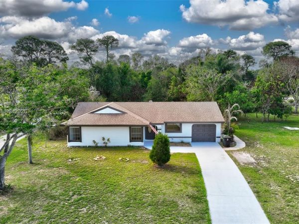 310 SW Bridgeport Dr, Port St. Lucie, FL 34953