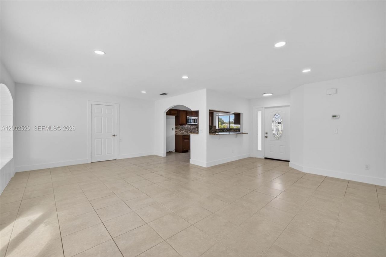 310 SW Bridgeport Dr, Port Saint Lucie, FL 34953 Photo