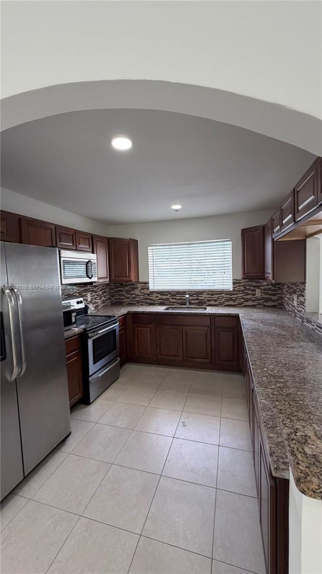 310 SW Bridgeport Dr , Port Saint Lucie, FL 34953 Photo