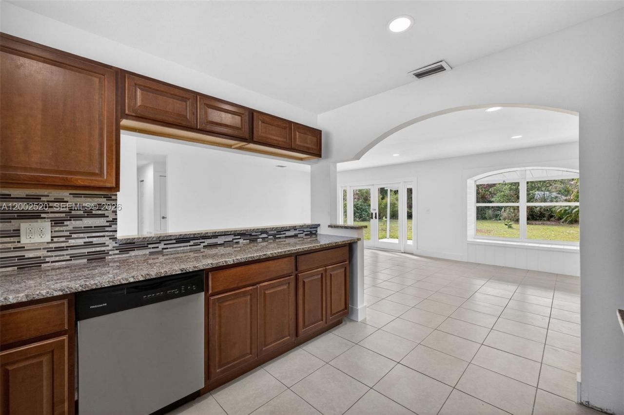 310 SW Bridgeport Dr, Port Saint Lucie, FL 34953 Photo