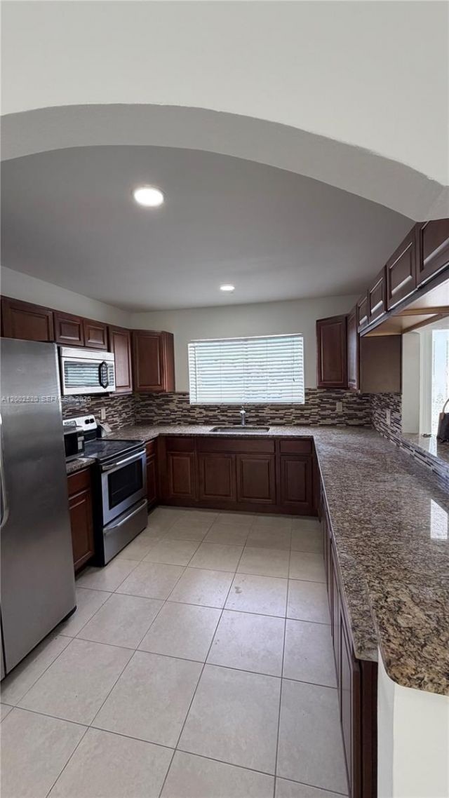 310 SW Bridgeport Dr , Port Saint Lucie, FL 34953 Photo