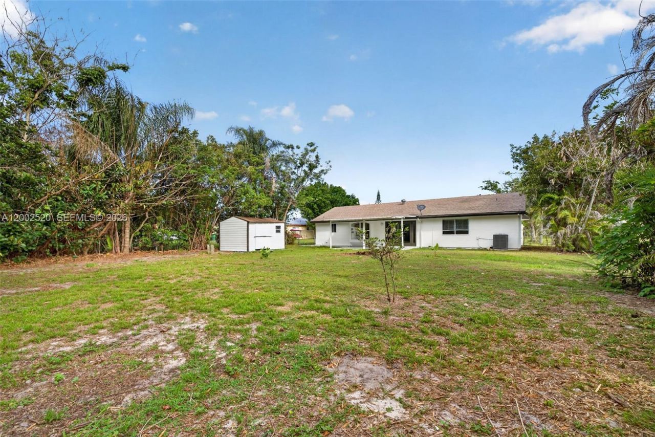 310 SW Bridgeport Dr, Port Saint Lucie, FL 34953 Photo