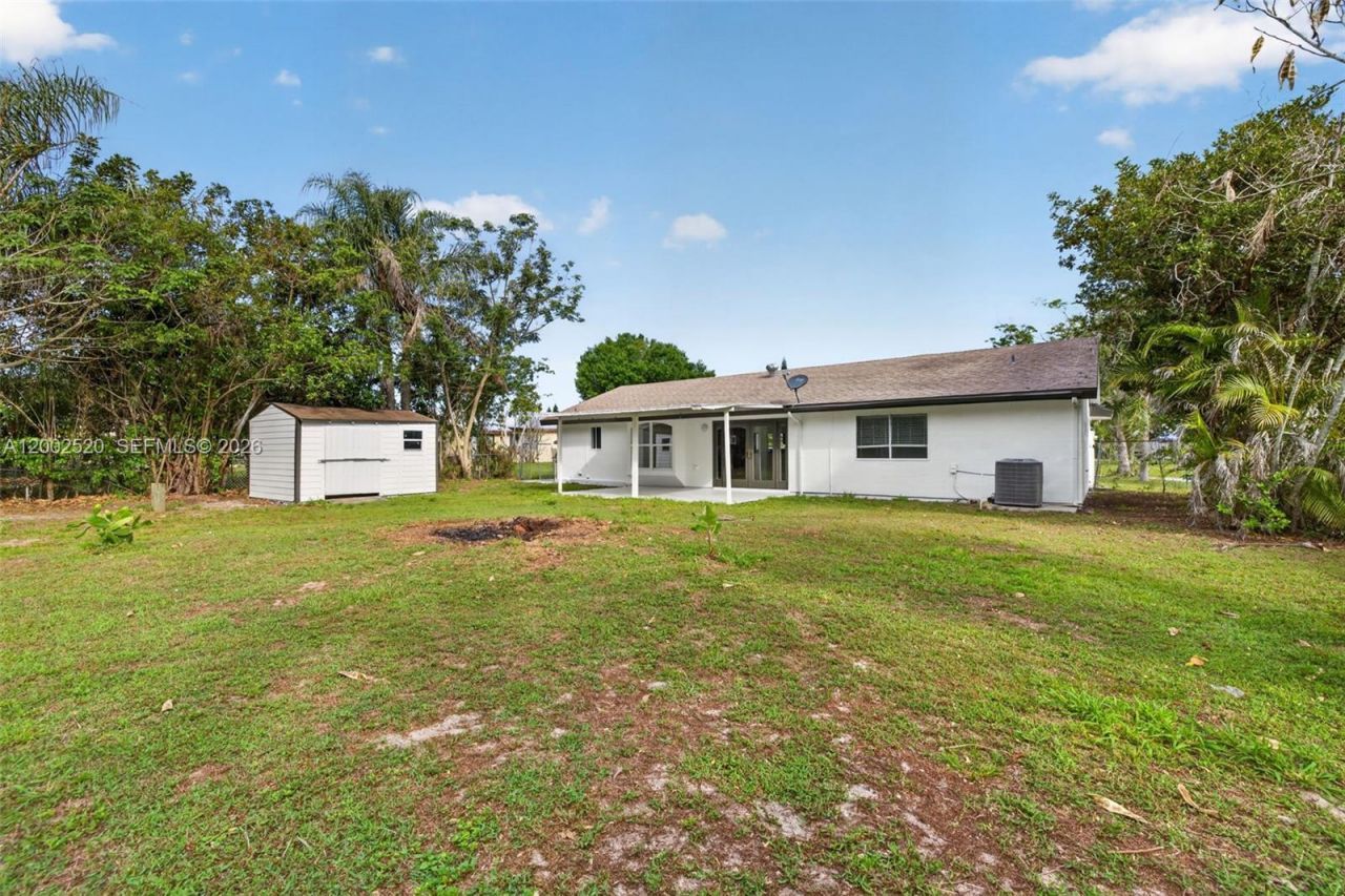 310 SW Bridgeport Dr, Port Saint Lucie, FL 34953 Photo