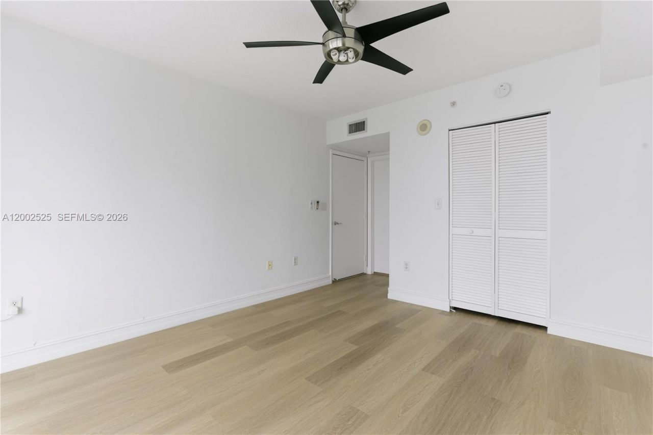 31 SE 5th St, Unit 2301, Miami, FL 33131 Photo
