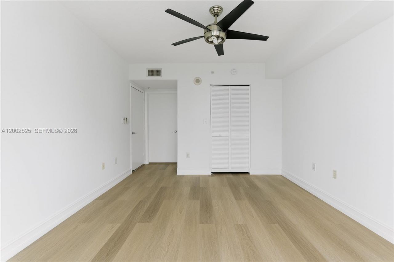 31 SE 5th St, Unit 2301, Miami, FL 33131 Photo