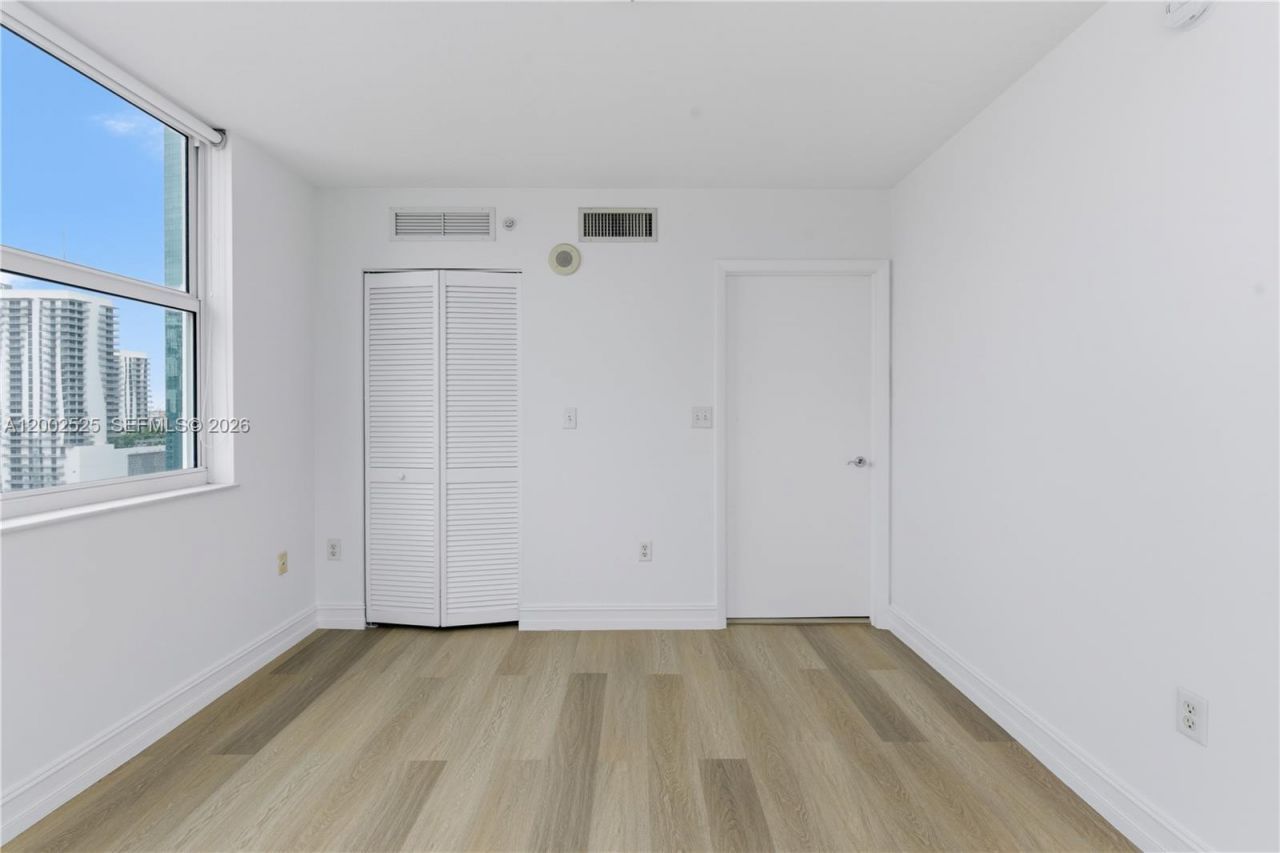 31 SE 5th St, Unit 2301, Miami, FL 33131 Photo