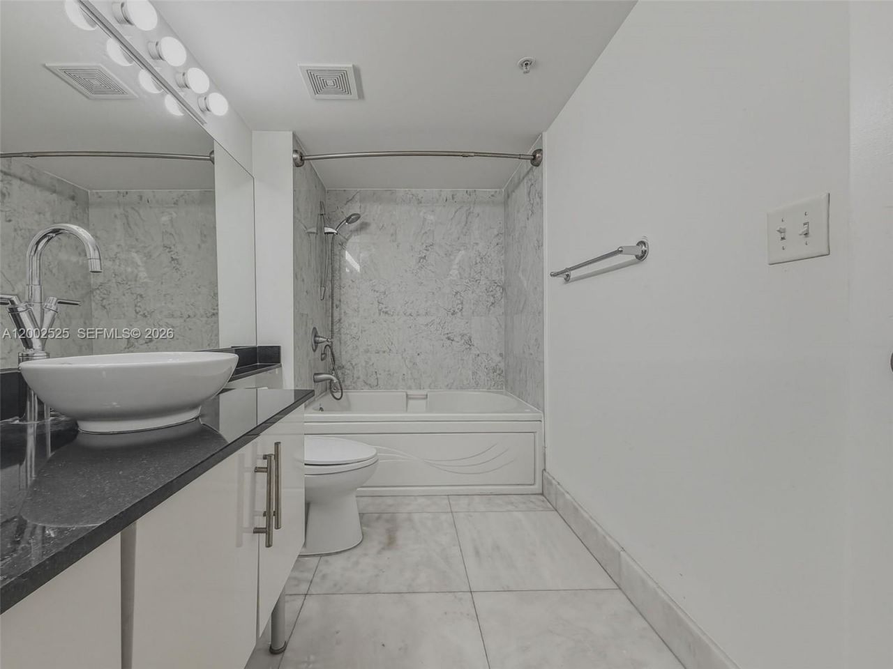 31 SE 5th St, Unit 2301, Miami, FL 33131 Photo