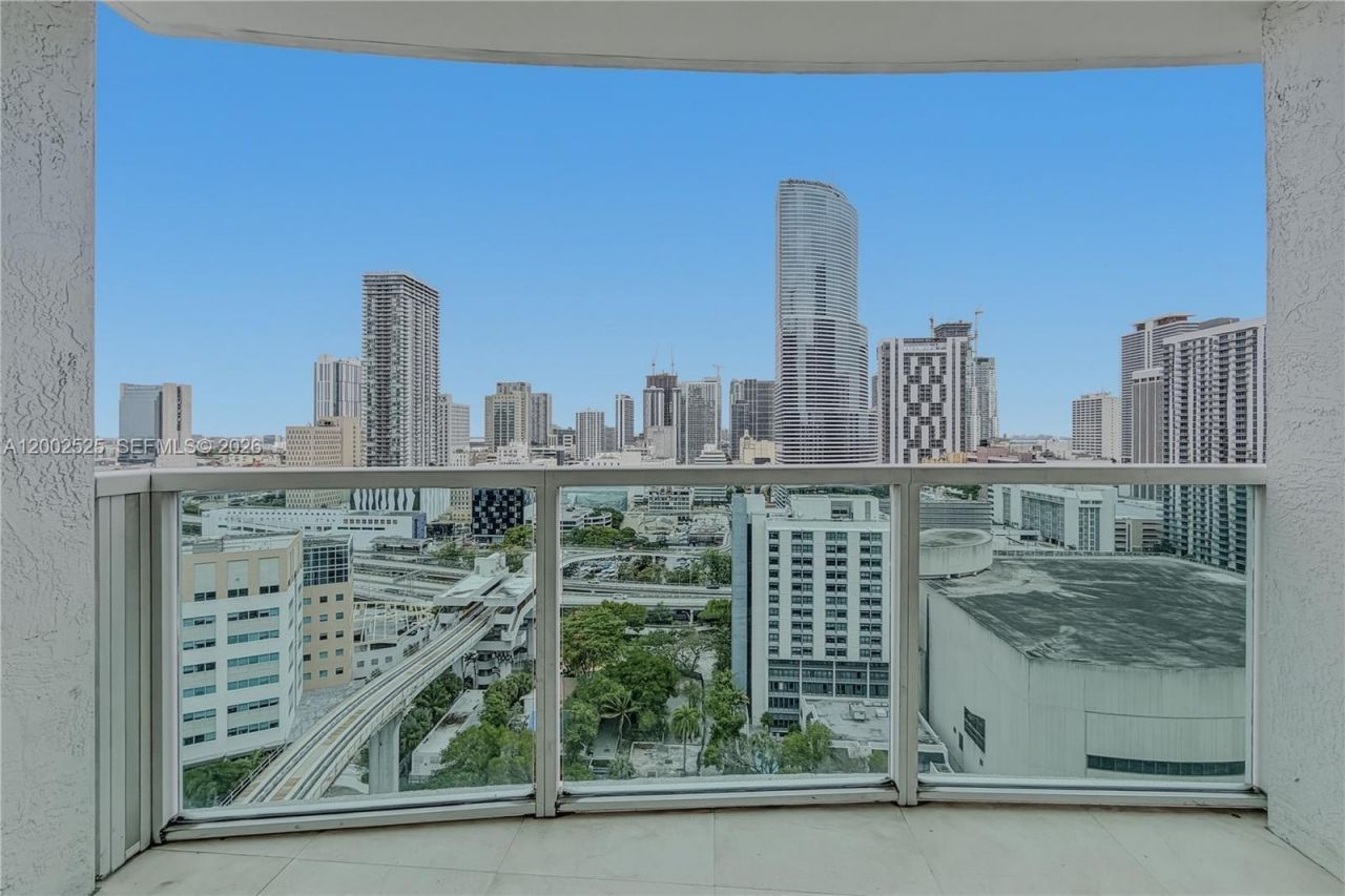 31 SE 5th St, Unit 2301, Miami, FL 33131 Photo