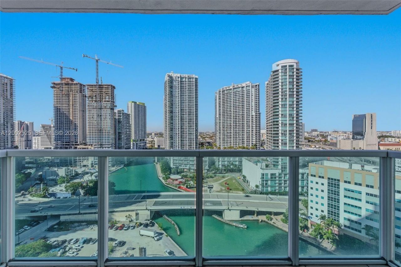 31 SE 5th St, Unit 2301, Miami, FL 33131 Photo