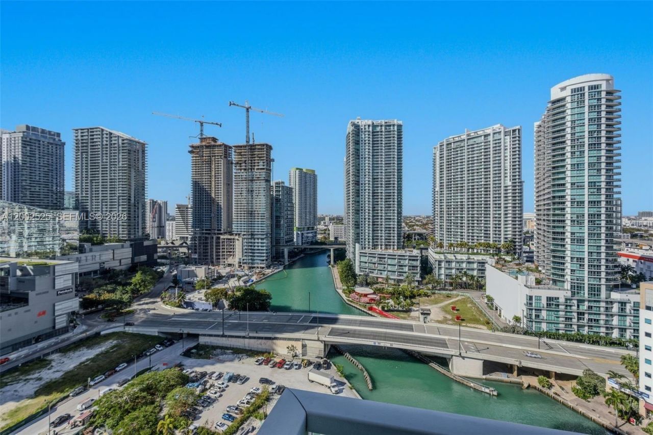 31 SE 5th St, Unit 2301, Miami, FL 33131 Photo
