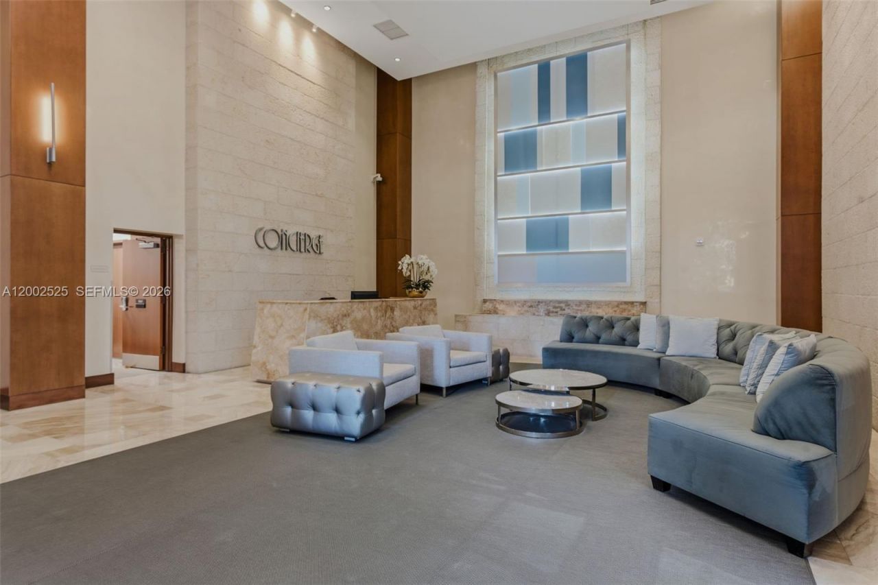 31 SE 5th St, Unit 2301, Miami, FL 33131 Photo