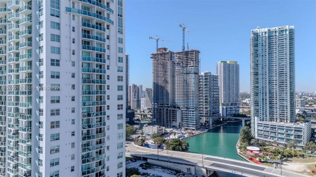 31 SE 5th St, Unit 2301, Miami, FL 33131 Photo