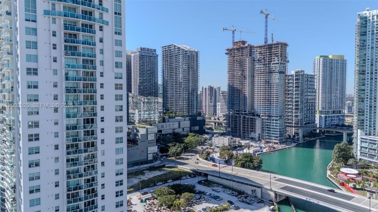 31 SE 5th St, Unit 2301, Miami, FL 33131 Photo