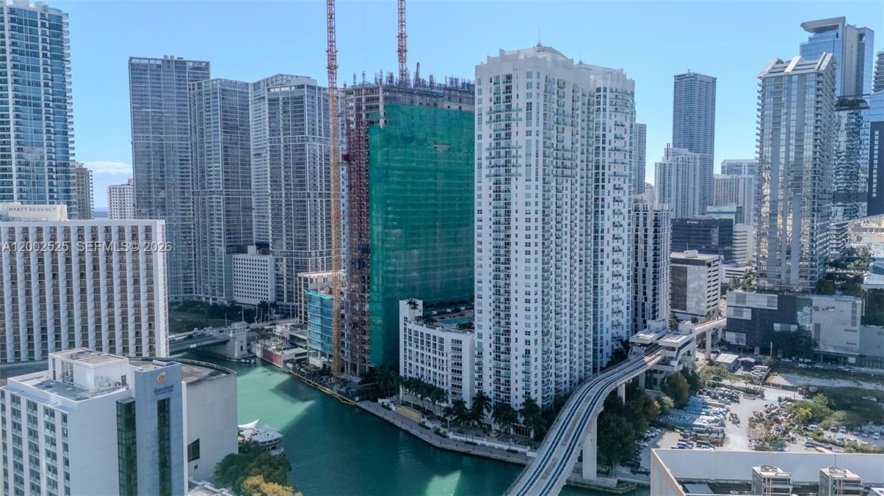 31 SE 5th St, Unit 2301, Miami, FL 33131 Photo
