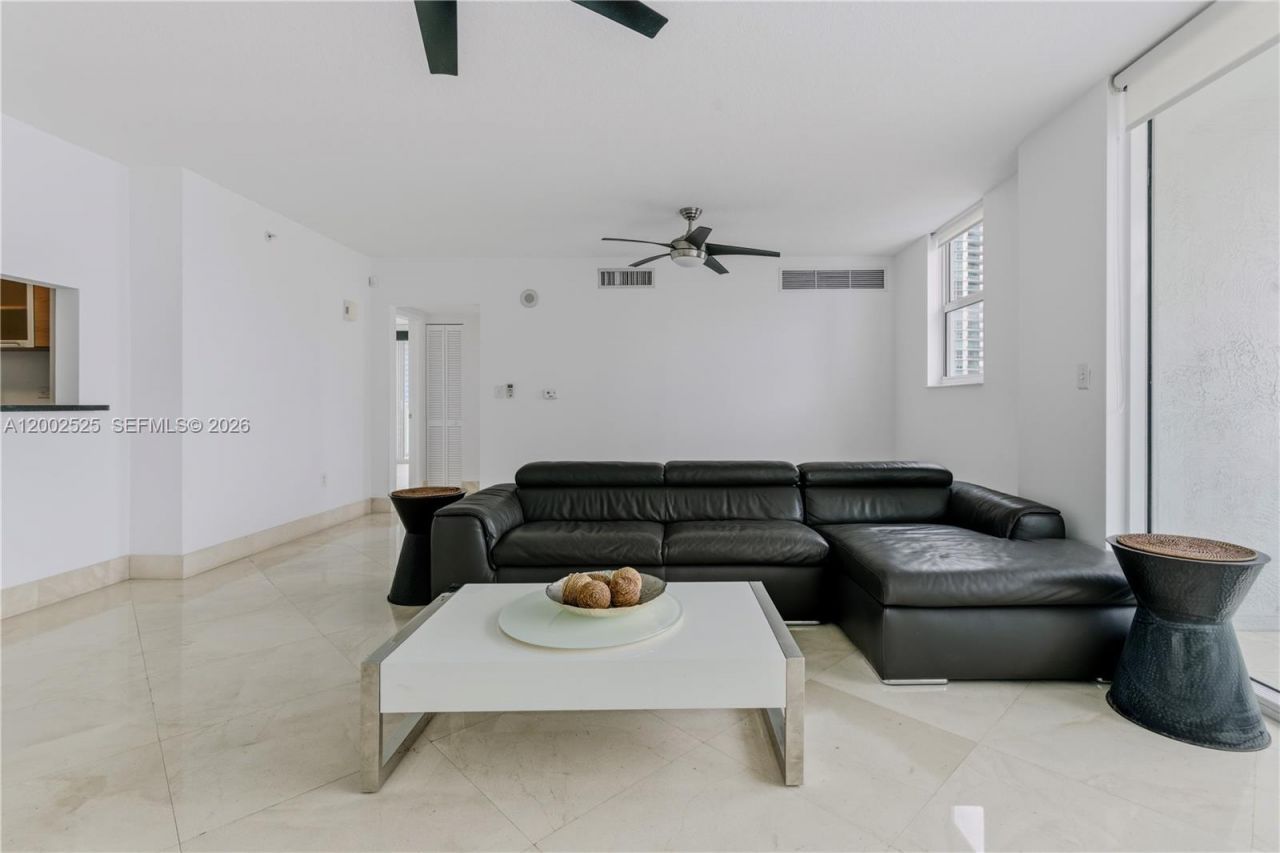 31 SE 5th St, Unit 2301, Miami, FL 33131 Photo