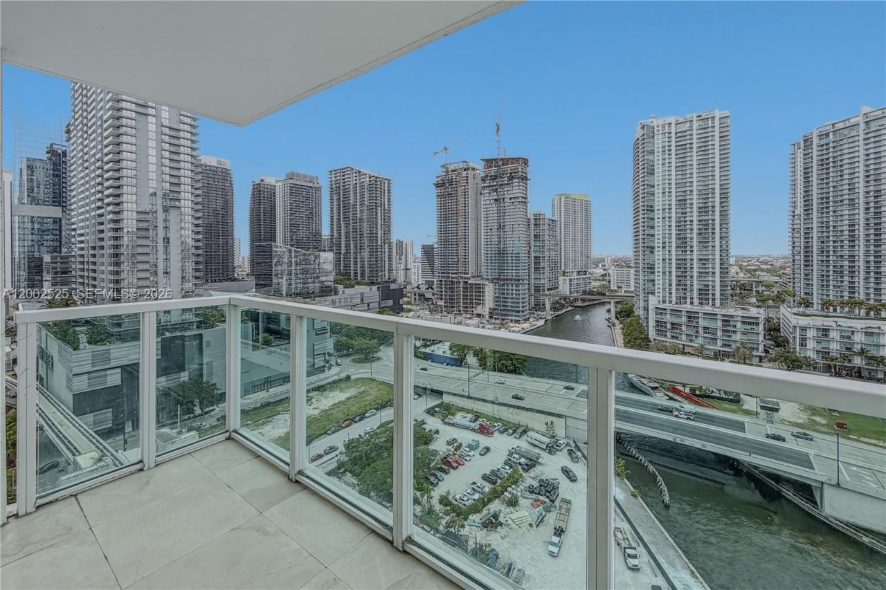 31 SE 5th St, Unit 2301, Miami, FL 33131 Photo