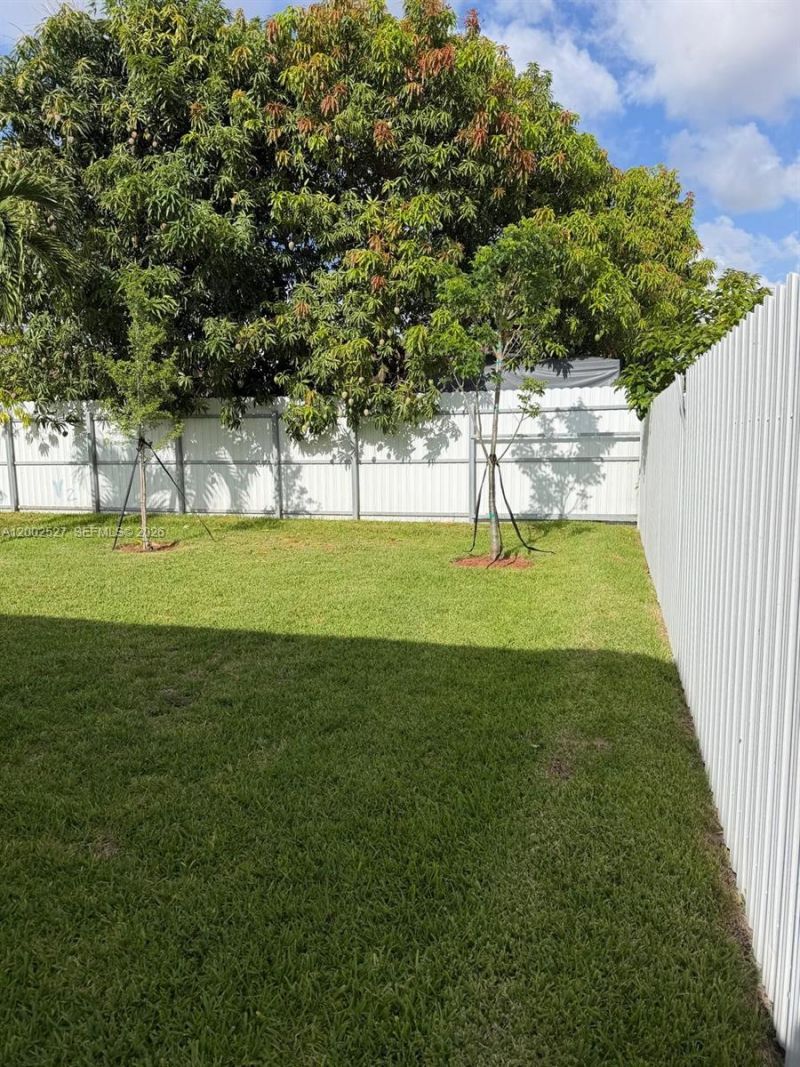 831 SE 9th Ave, Hialeah, FL 33010 Photo