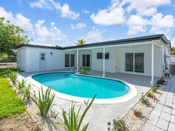 7631 Harbour Blvd, Miramar, FL 33023