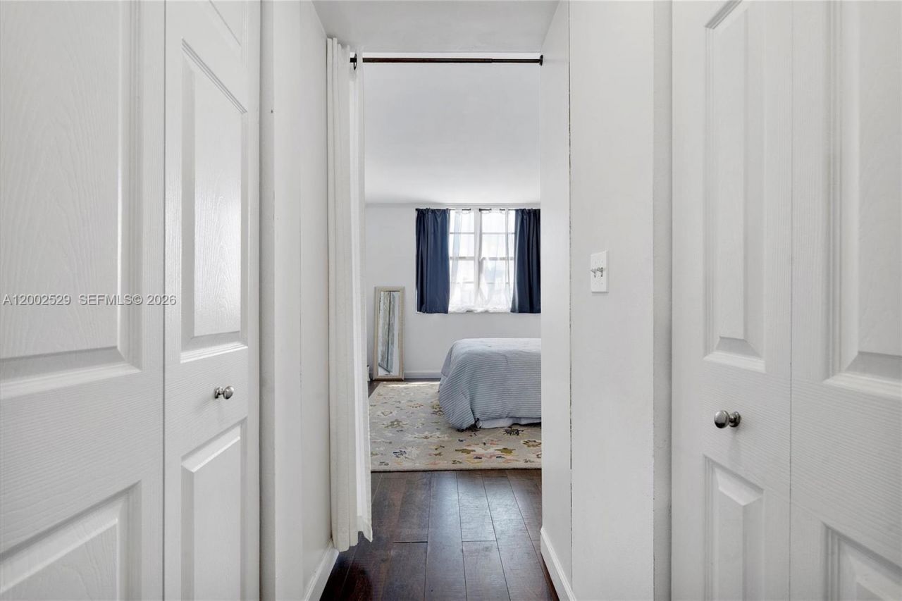 300 Bayview Dr, Unit 1503, Sunny Isles Beach, FL 33160 Photo