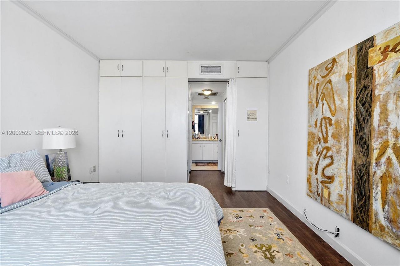 300 Bayview Dr, Unit 1503, Sunny Isles Beach, FL 33160 Photo