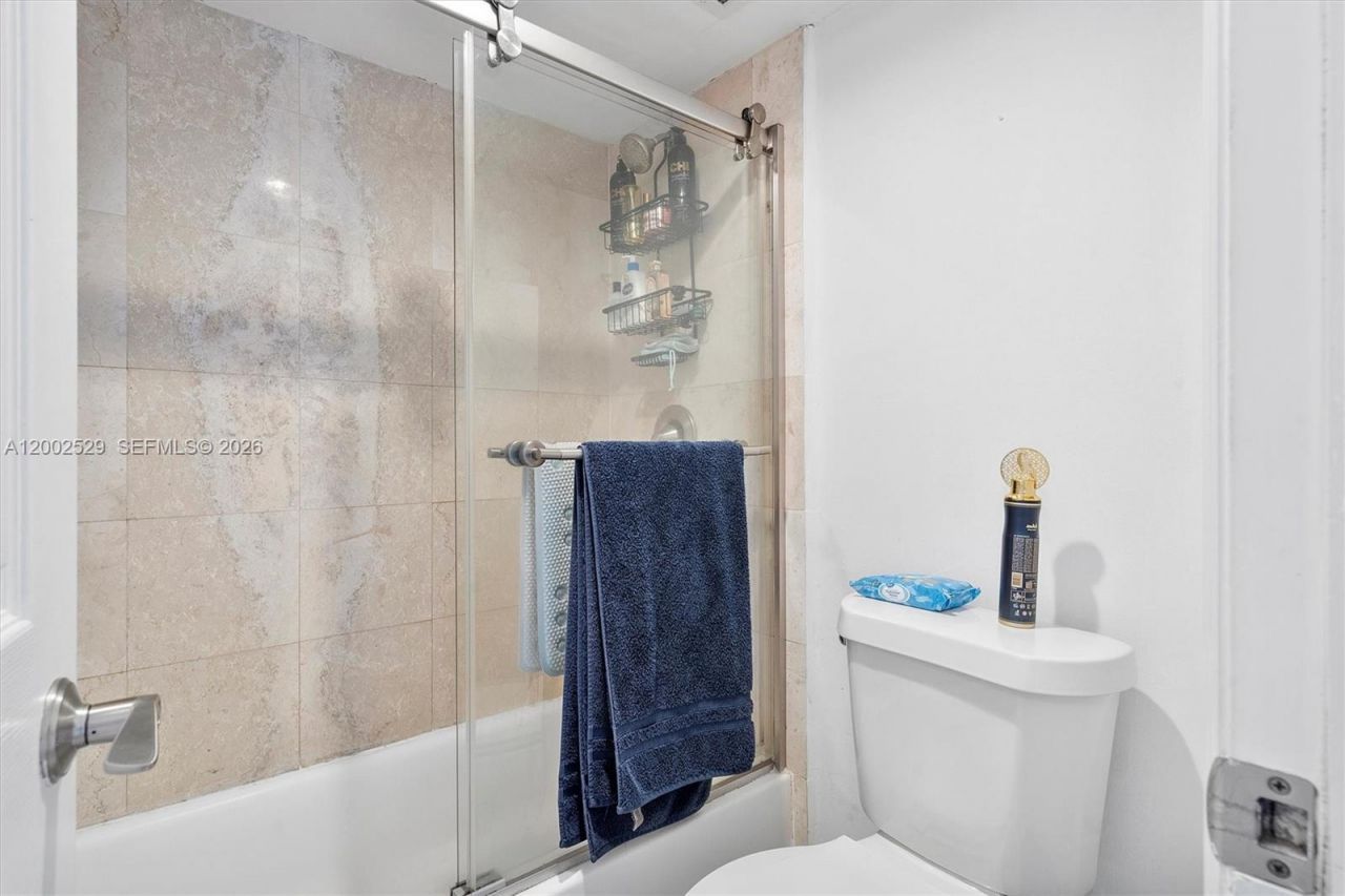 300 Bayview Dr, Unit 1503, Sunny Isles Beach, FL 33160 Photo