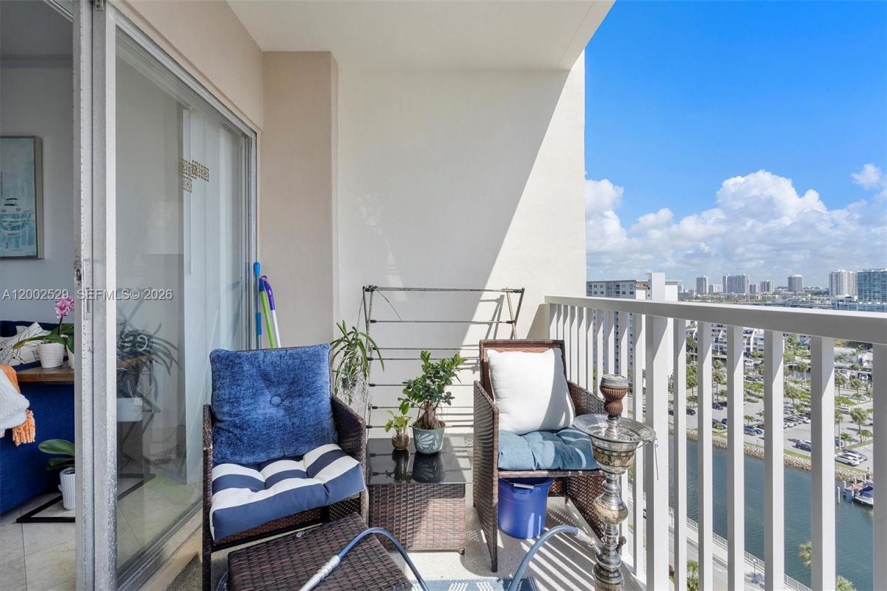 300 Bayview Dr, Unit 1503, Sunny Isles Beach, FL 33160 Photo