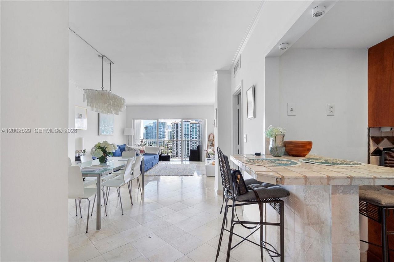 300 Bayview Dr, Unit 1503, Sunny Isles Beach, FL 33160 Photo