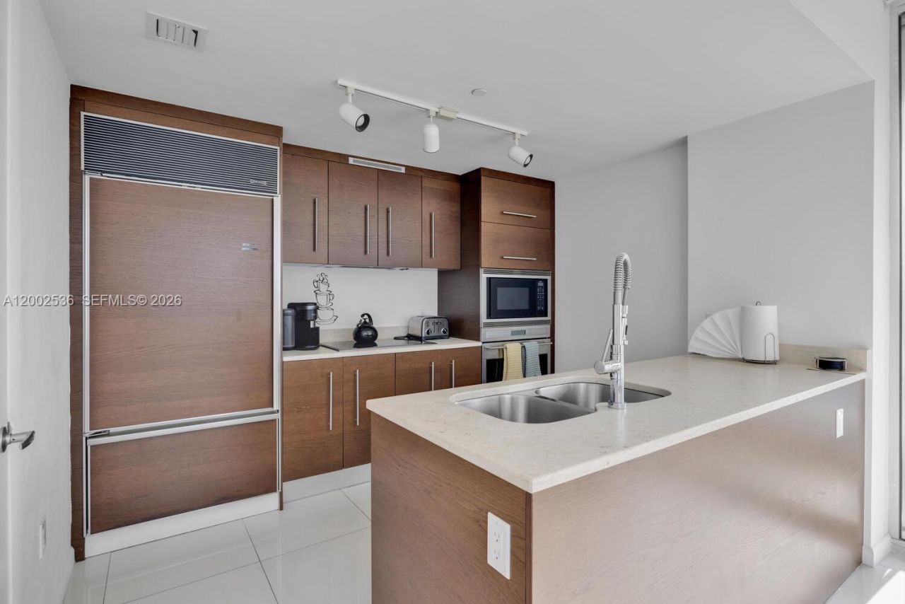 485 Brickell Ave, Unit 4104, Miami, FL 33131 Photo