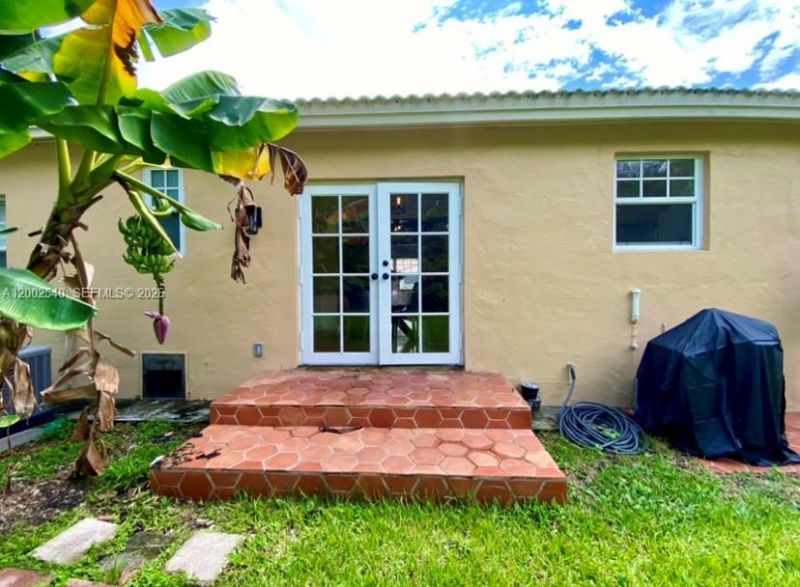 4619 SW 10th St, Unit ., Miami, FL 33134 Photo